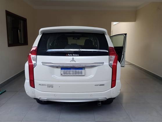 MITSUBISHI PAJERO SPORT 2.4 16V MIVEC TURBO DIESEL HPE AWD AUTOMÁTICO